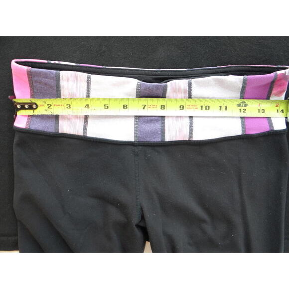 Lululemon Stylish Black Capri Leggings with Colorful Waistband Reversible - Picture 6 of 6